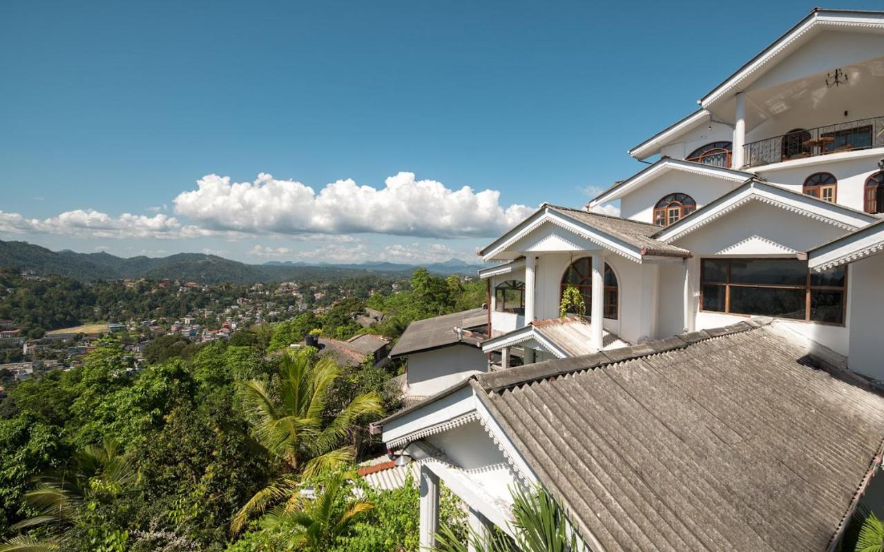 Отель Ceylon Breeze Канди Экстерьер фото